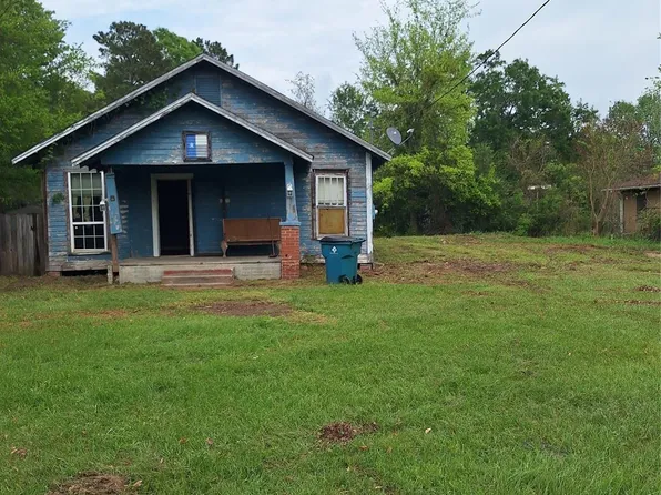 518 N Live Oak St, Carthage, TX 75633