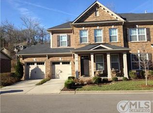 2051 Traemoor Village Dr, Nashville, TN 37209