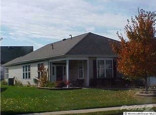 20 Hidden Lake Cir, Barnegat, NJ 08005