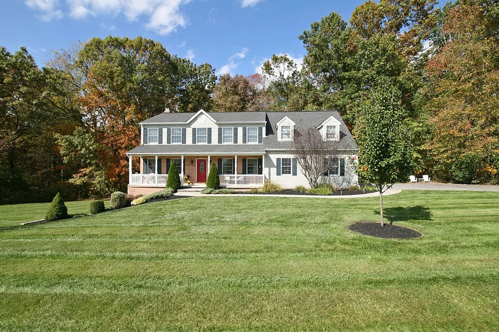 2692 Valiant Knights Dr photo 1