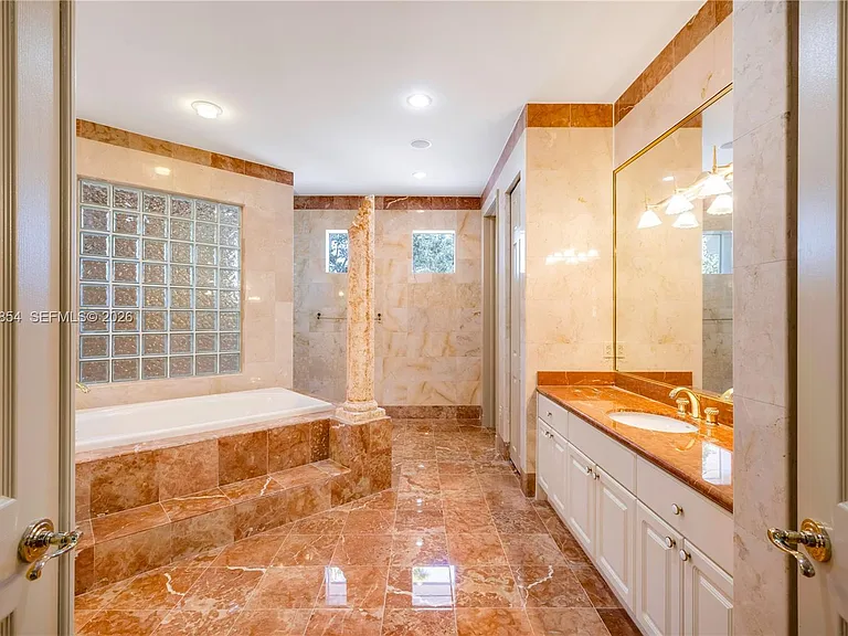 129 Gavilan Ave — Photo 27