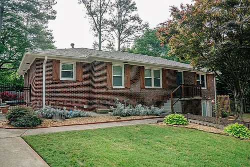 2331 Robin Ln SE Photo 1