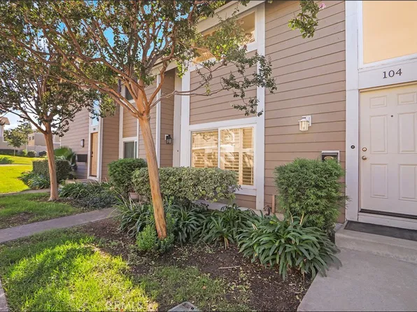 104 Oval Rd, Irvine, CA 92604