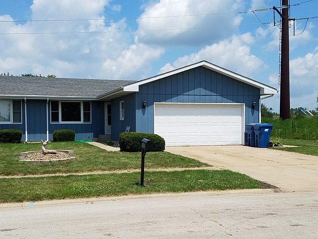 1st image of 945 Edwin Dr