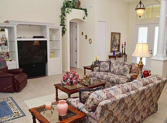 4th image of 2719 Cape Coral Pkwy W