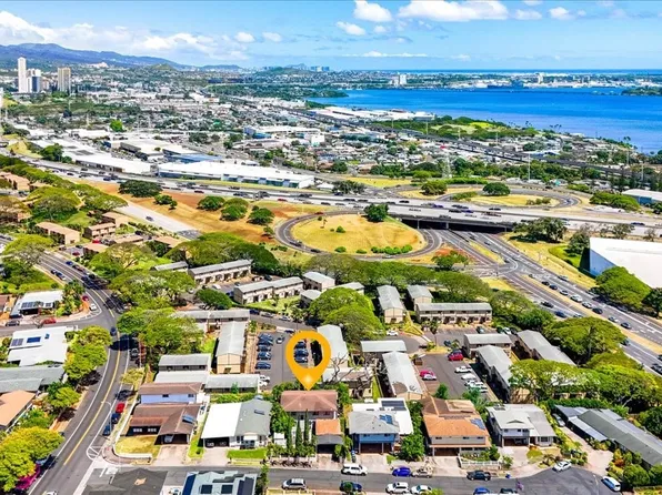 98-1285 Hoohuali Pl, Pearl City, HI 96782