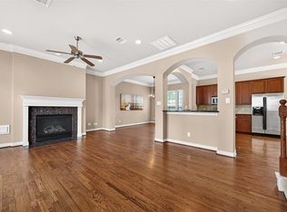 8810 Lakeshore Bend Dr, Houston, TX 77080