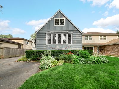 856 Margret St, Des Plaines, IL, 60016