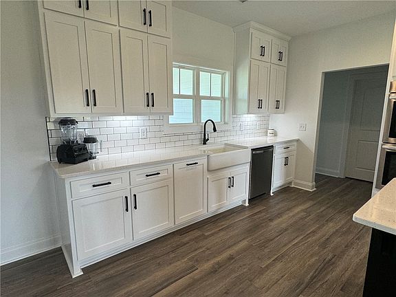 4th image of 9359 Lee Road 158