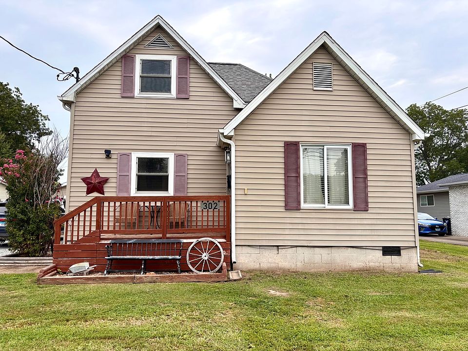 1st image of 302 N Emma St