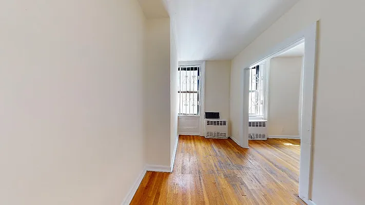 Rented by Bond New York | media 26