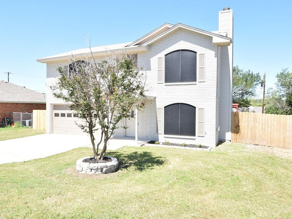 1st image of 205 Appaloosa Dr