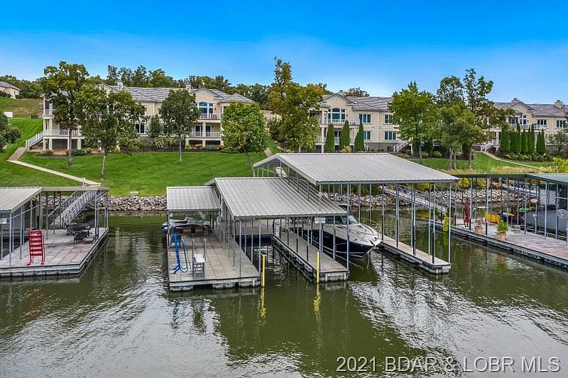 1st image of 232 Cordoba Poin