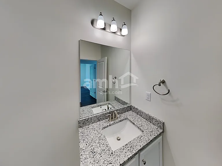 5070 Hudson Valley Dr — Photo 15