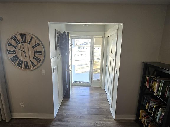 2nd image of 800 N 18th St