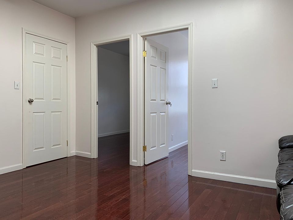 1st image of 8509 18th Ave #2