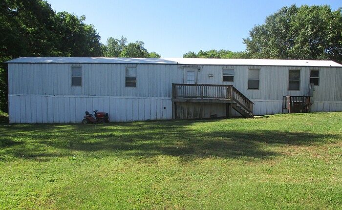 1st image of 128 Cypress Ln