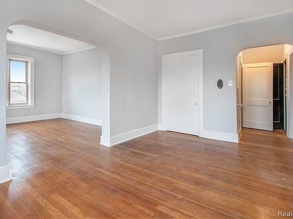 4th image of 651 Hancock Ave #108