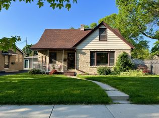 9002 W Auer Ave, Milwaukee, WI 53222
