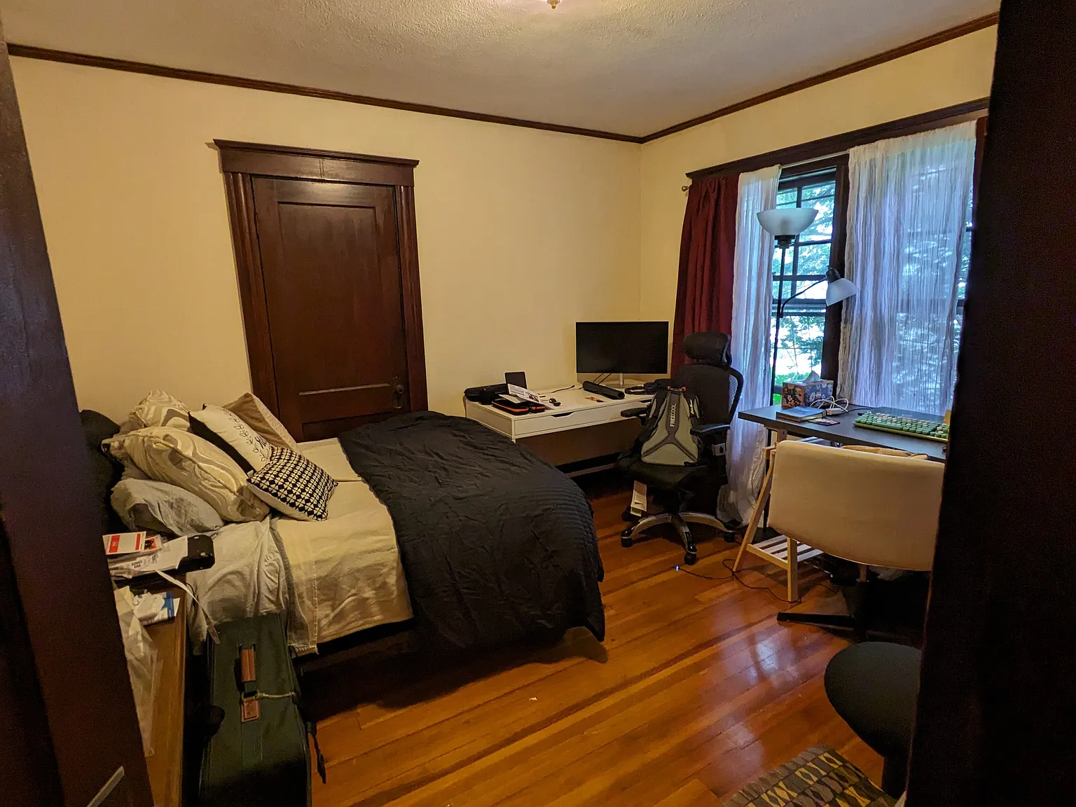 2 bed, 1000 sqft, $2,600 — Photo 3