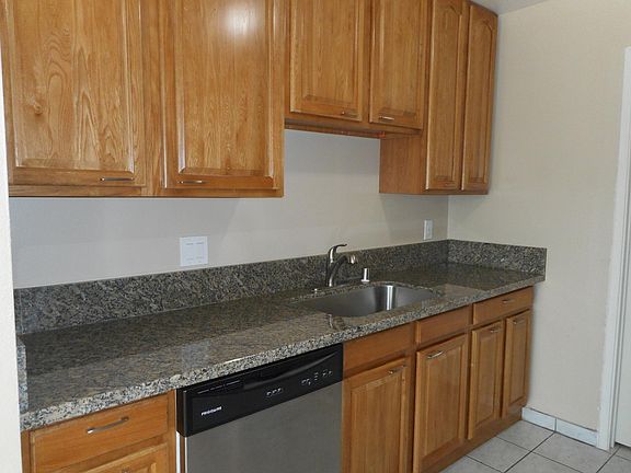 4th image of 7115 Chandler Dr