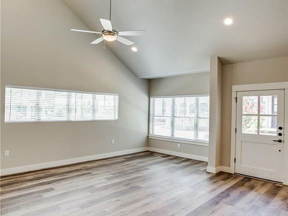 4th image of 407 Cedar St #1