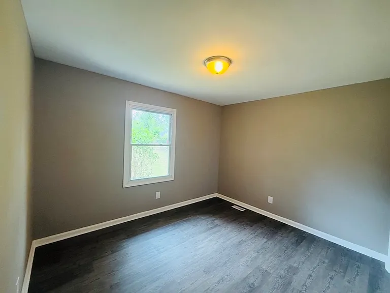 304 E Barr St — Photo 17