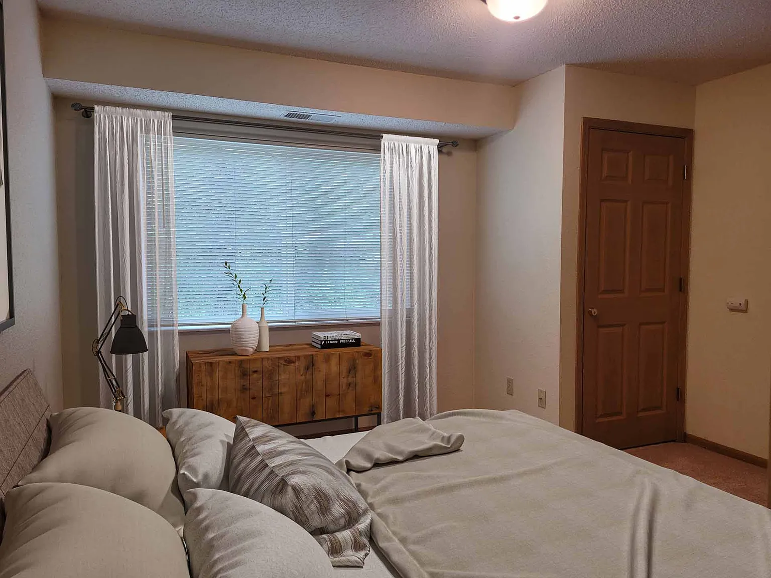 Lakewood Place Apartments — Photo 3