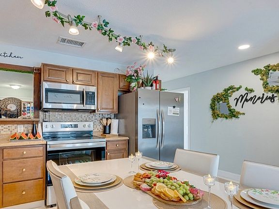 4th image of 7422 Bramblewood Dr #1