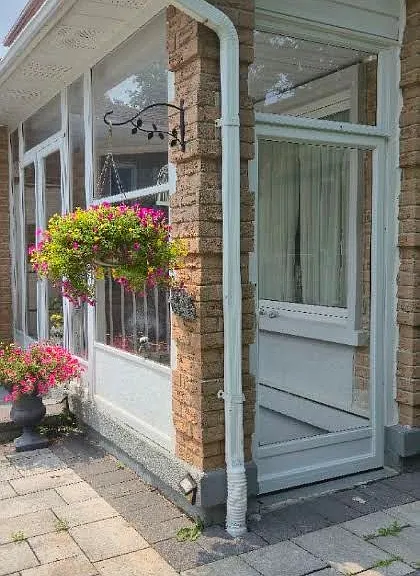 24 Guildwood Dr #BASEMENT — Photo 2