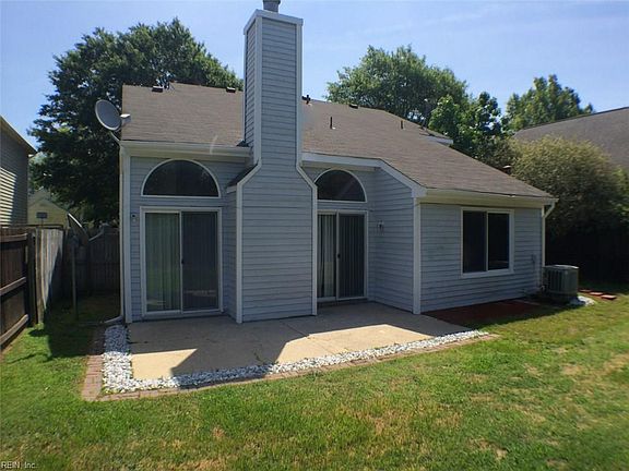 2nd image of 3320 Barberry Ln
