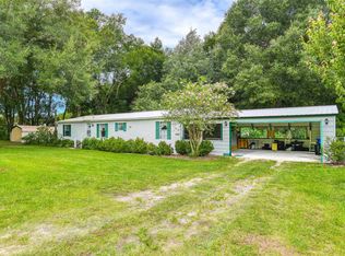 203 Cabot Ln, Satsuma, FL 32189
