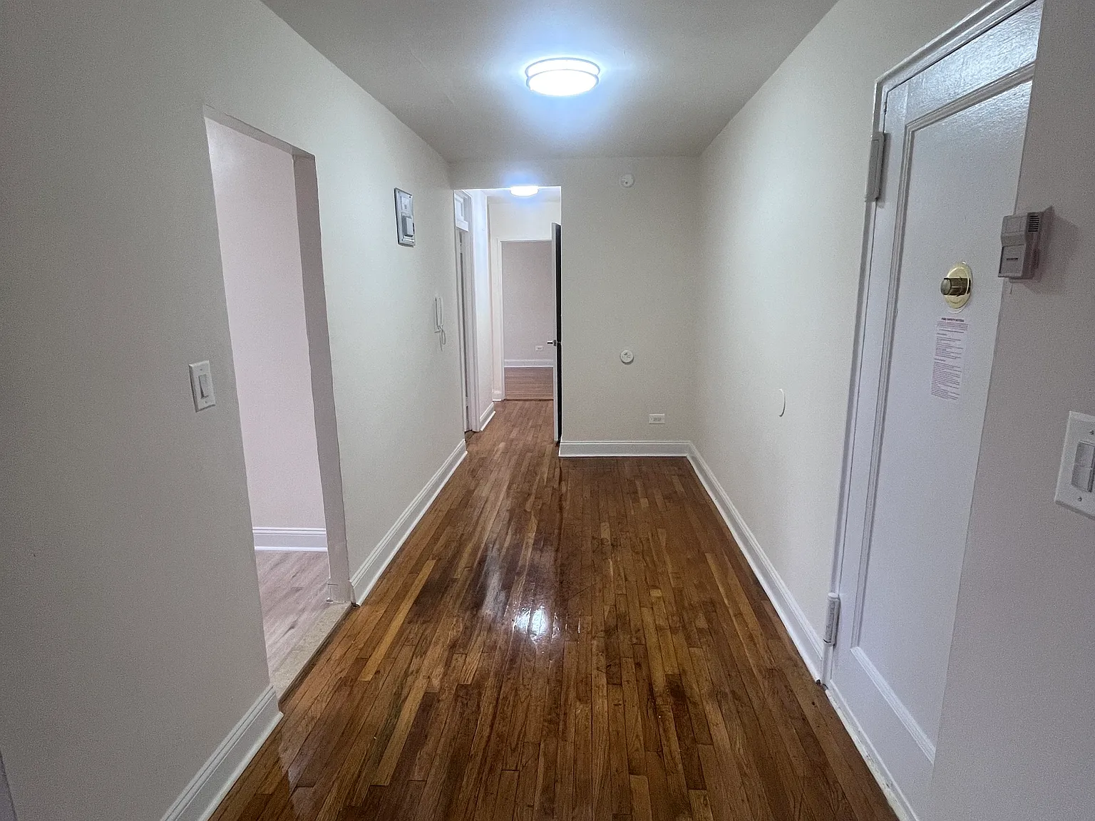2 bed, 900 sqft, $2,800 — Photo 1