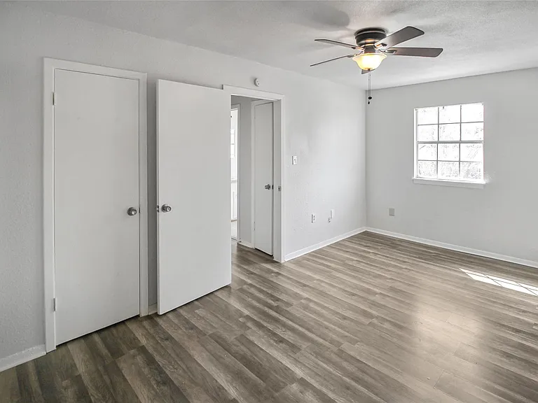 10322 Nold Dr — Photo 14