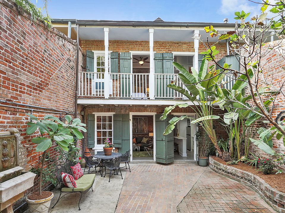 1st image of 935 Burgundy St APT 6