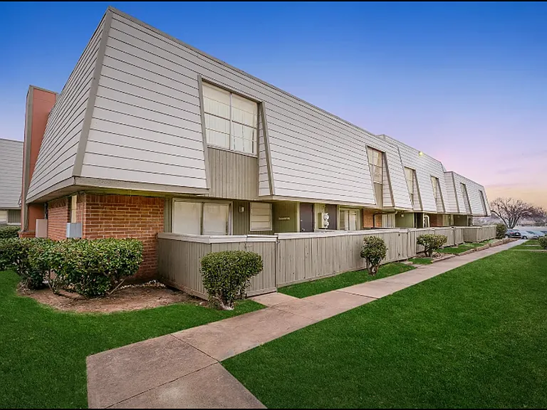 Ashley Park Estates — Photo 17