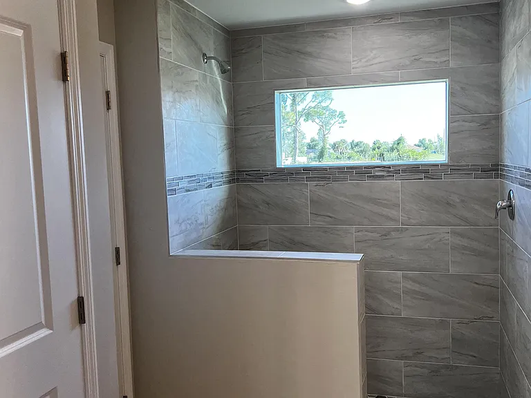 3913 NW 42nd Ln — Photo 33