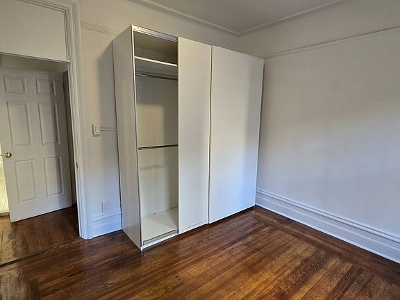 5th image of 29 Charles St APT 1D