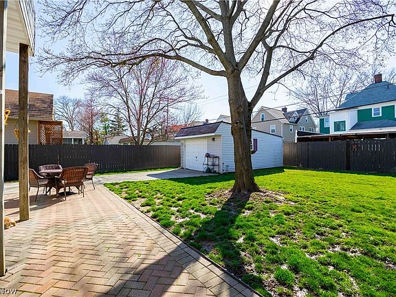 4th image of 2144 Morrison Ave