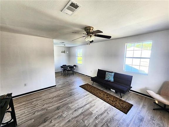 3rd image of 106 Trueil Ln