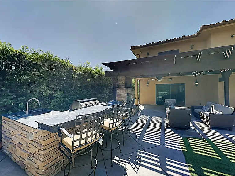 12403 Erwin St — Photo 38