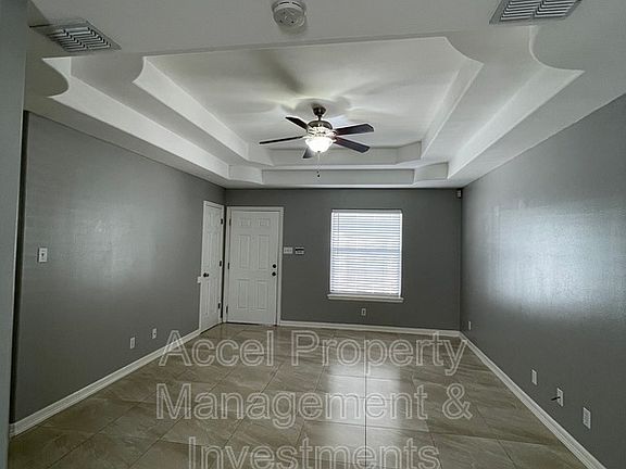 2nd image of 701 Sandpiper Ave APT 4