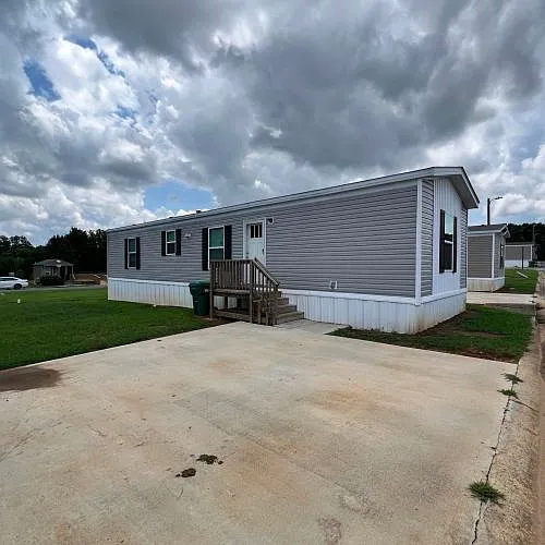 92 Teasley Ln — Photo 1
