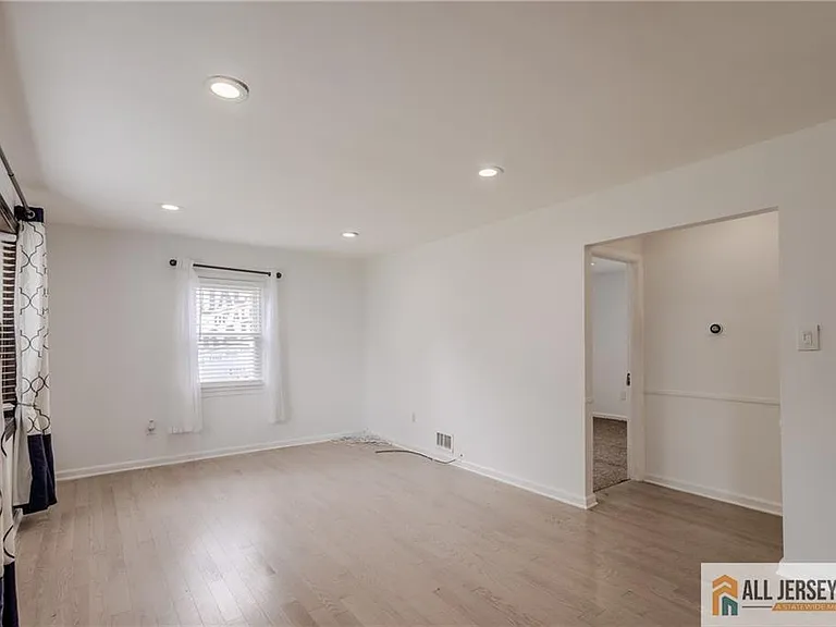 9 Haven Ter — Photo 5