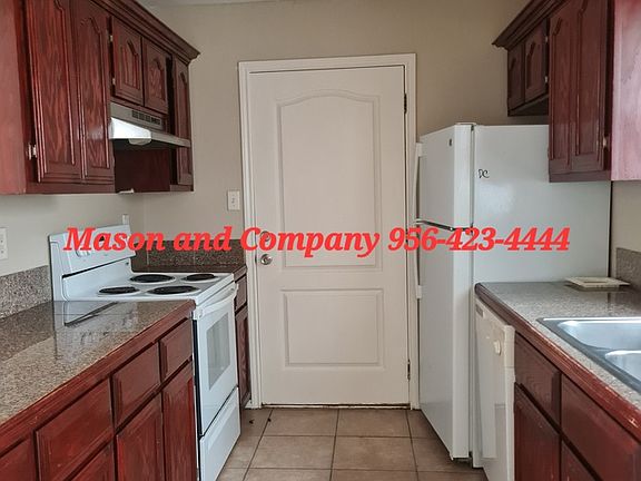 3rd image of 809 W Arroyo Park Ln APT A