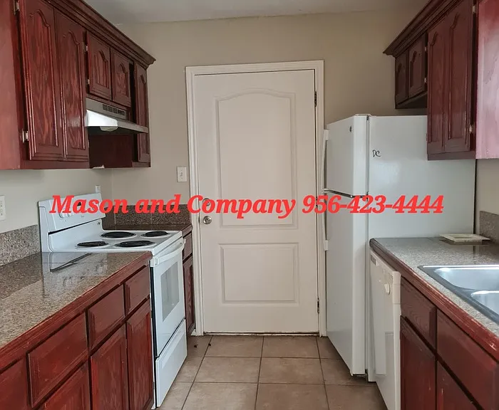 809 W Arroyo Park Ln #A — Photo 3