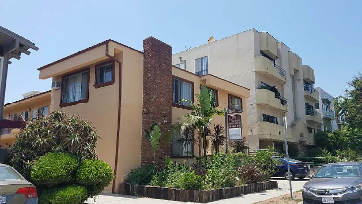 1745 Colby Avenue — Photo 3