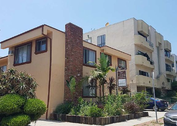 3rd image of 1745 Colby Ave #10