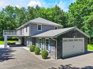 141 Privet Ln, Milford, PA 18337