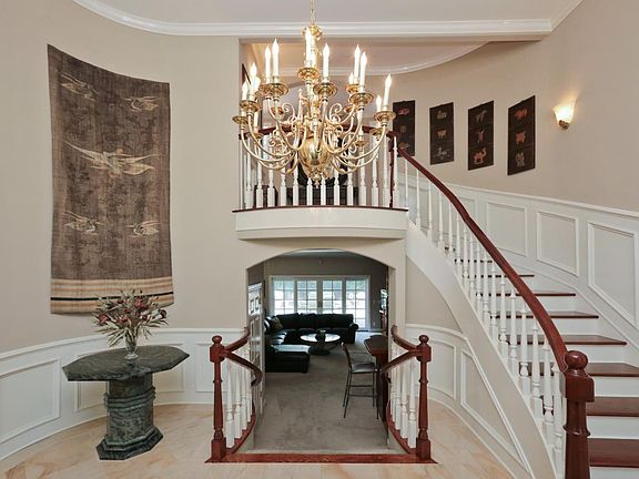 5th image of 14430 Leland Cir